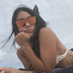 Meet your Posher, Manuela